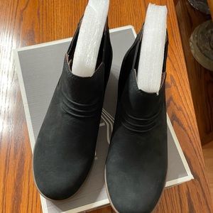 Dansko Bea Waterproof Nubuck